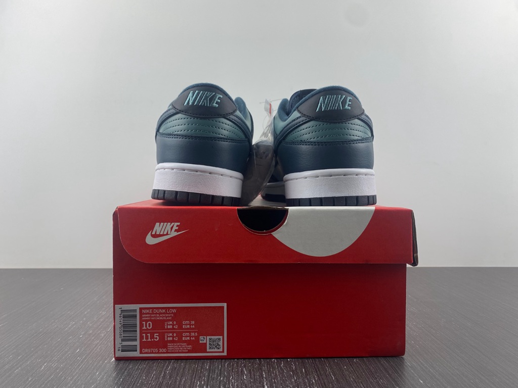 Nike Dunk Low Retro Armory Navy DR9705-300